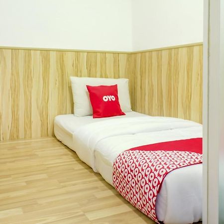Oyo 90028 Ragula Hotel Johor Bahru Ngoại thất bức ảnh