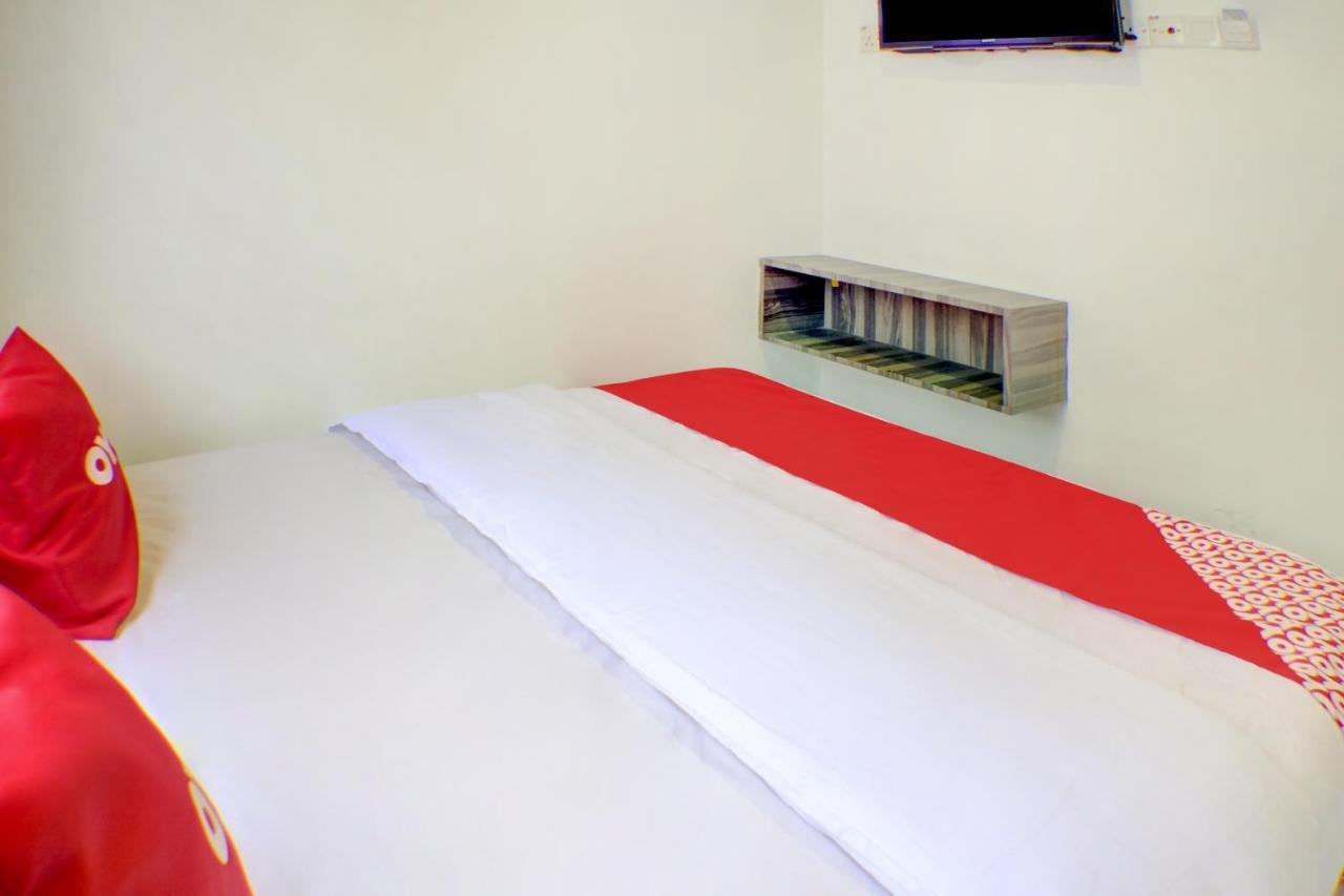 Oyo 90028 Ragula Hotel Johor Bahru Ngoại thất bức ảnh