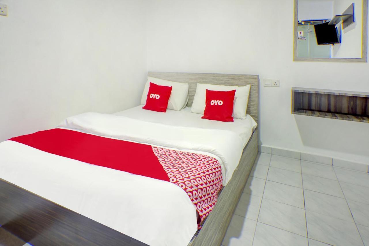 Oyo 90028 Ragula Hotel Johor Bahru Ngoại thất bức ảnh